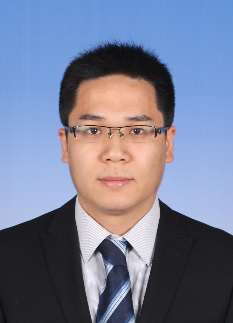 李泽正.jpg