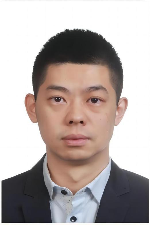 曾铮.jpg